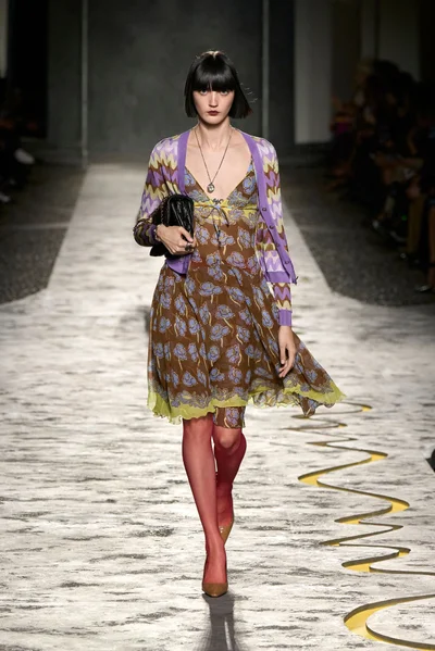 Look 12